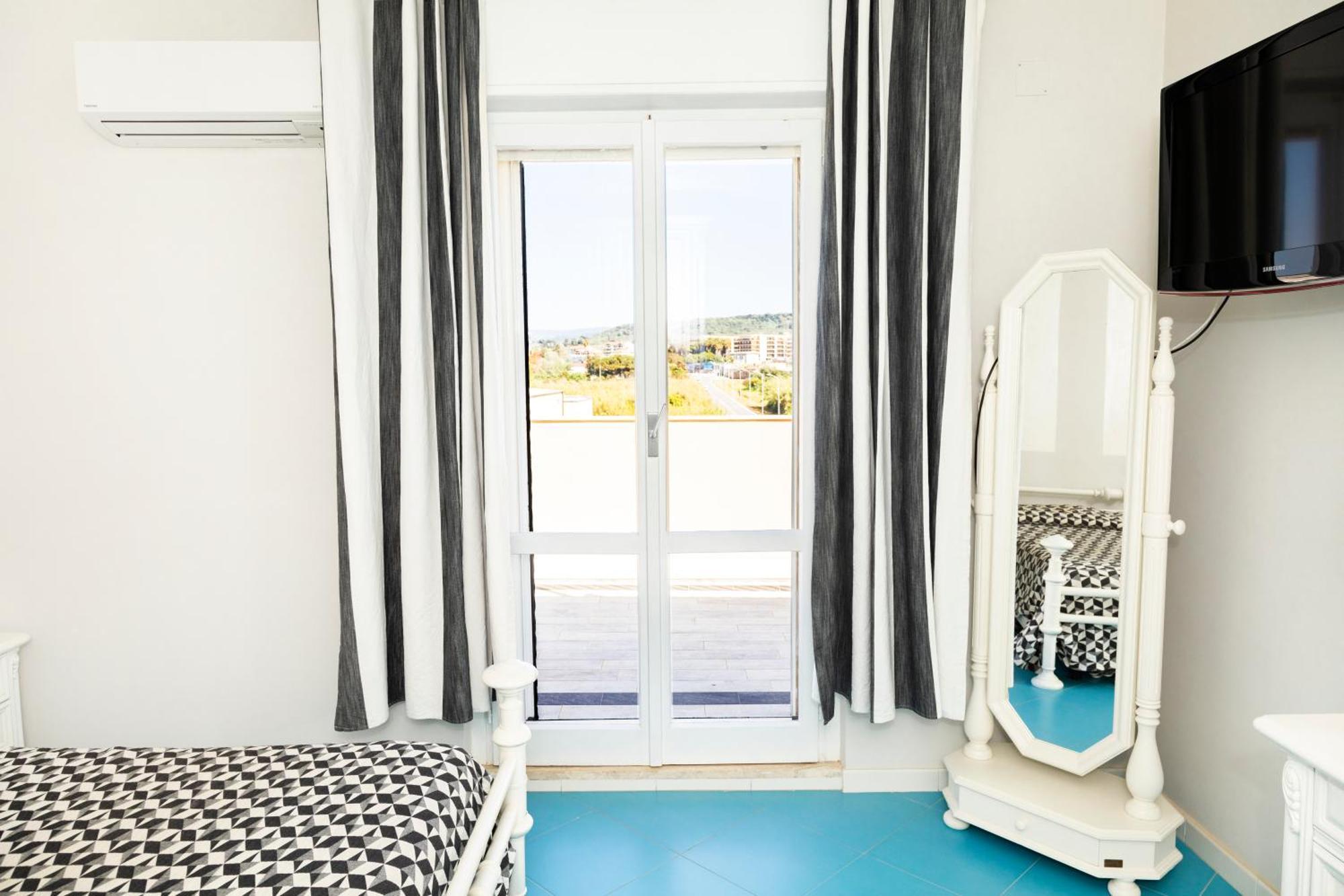 Lovealghero Stanze In Attico Vista Mare Exterior foto